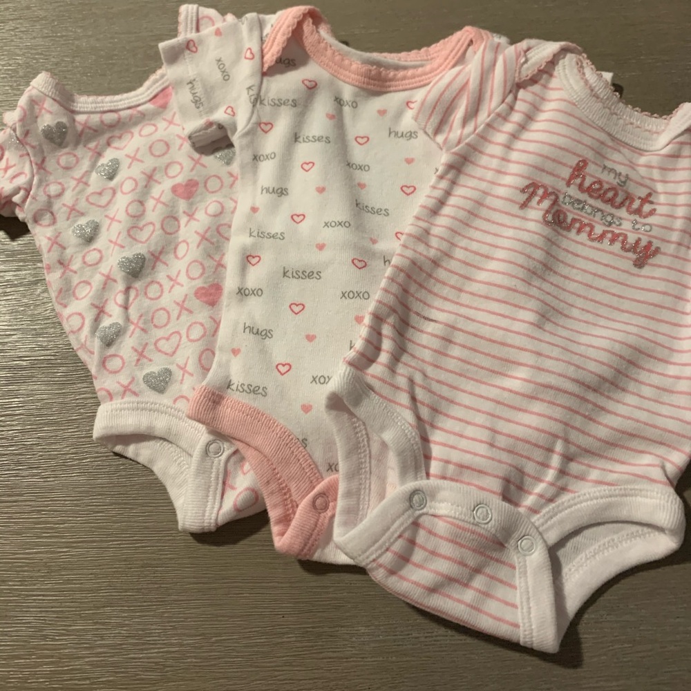 NEWBORN GIRL ONESIES